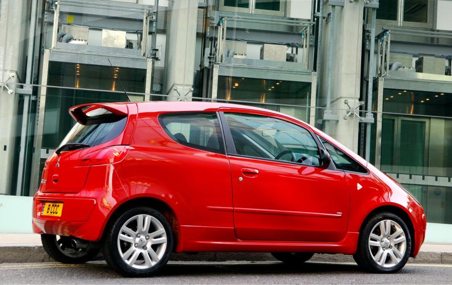  Mitsubishi Colt CZT 2005 года  (фото 5 из 31)